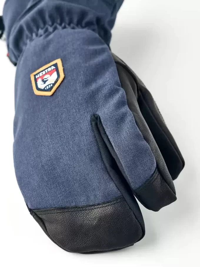 CZone Mountain – 3 fingrar CZone Mountain – 3 fingrar