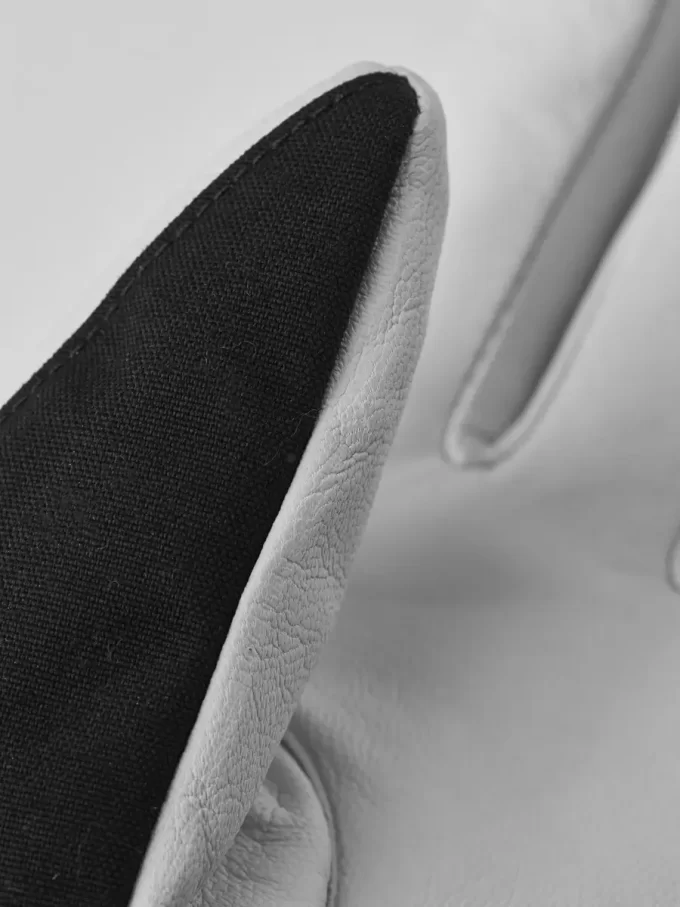 Helicopterskidor i arméläder Helicopterskidor i arméläder