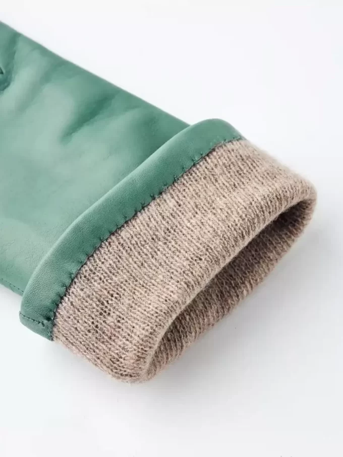 Hestra Elisabeth Silvergrön Hestra Elisabeth Silvergrön