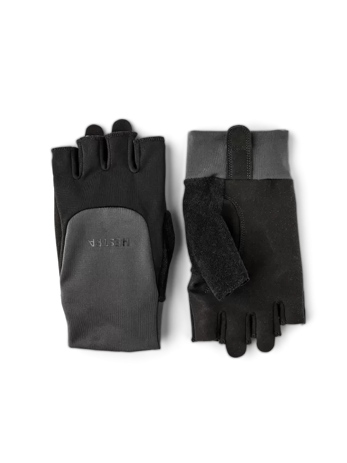 Hestra Elisabeth Svart/Mörkgrå Hestra Elisabeth Svart/Mörkgrå