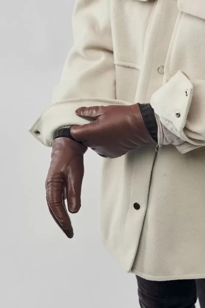 Hestra Megan Chestnut