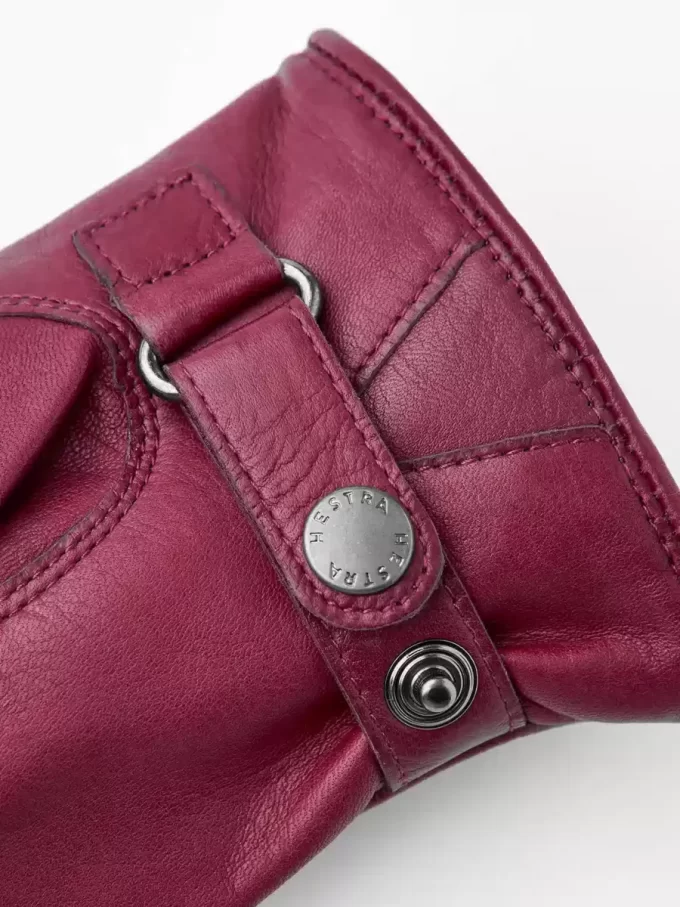 Hestra Åsa Mörkröd