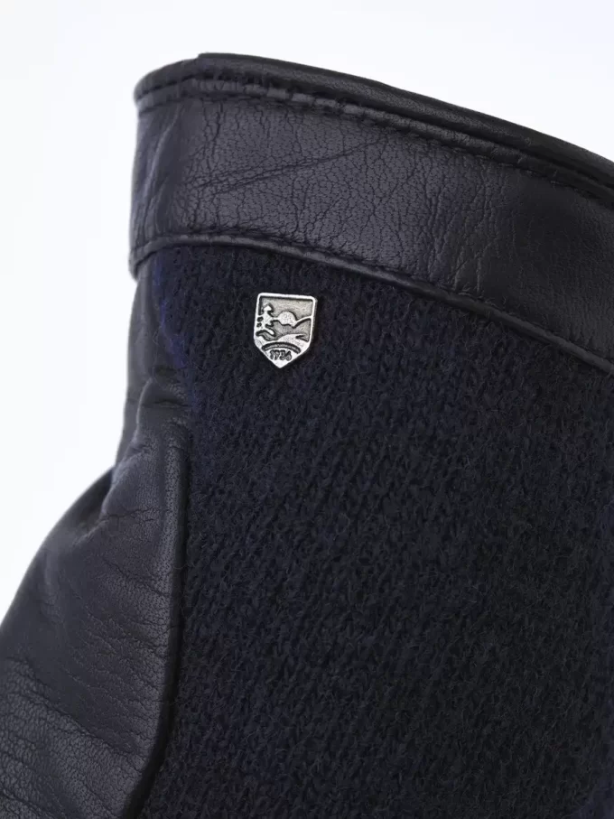 Hestra Saga Black Hestra Saga Black